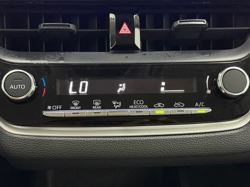 Used 2024 Toyota Corolla LE FWD image 17