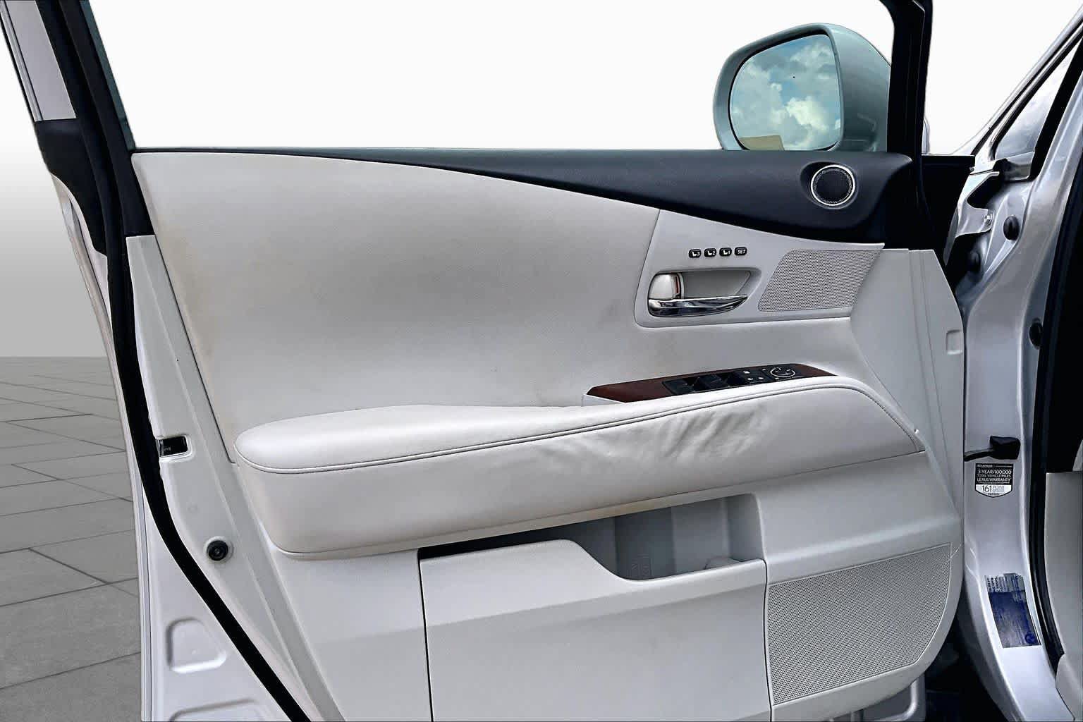 Used 2011 Lexus RX 350 2WD w/ Premium Pkg image 18