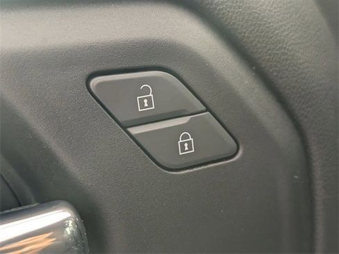 Used 2021 Chevrolet Silverado 1500 Custom Trail Boss image 11