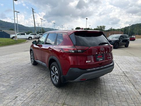 Used 2023 Nissan Rogue SV AWD/4WD image 6