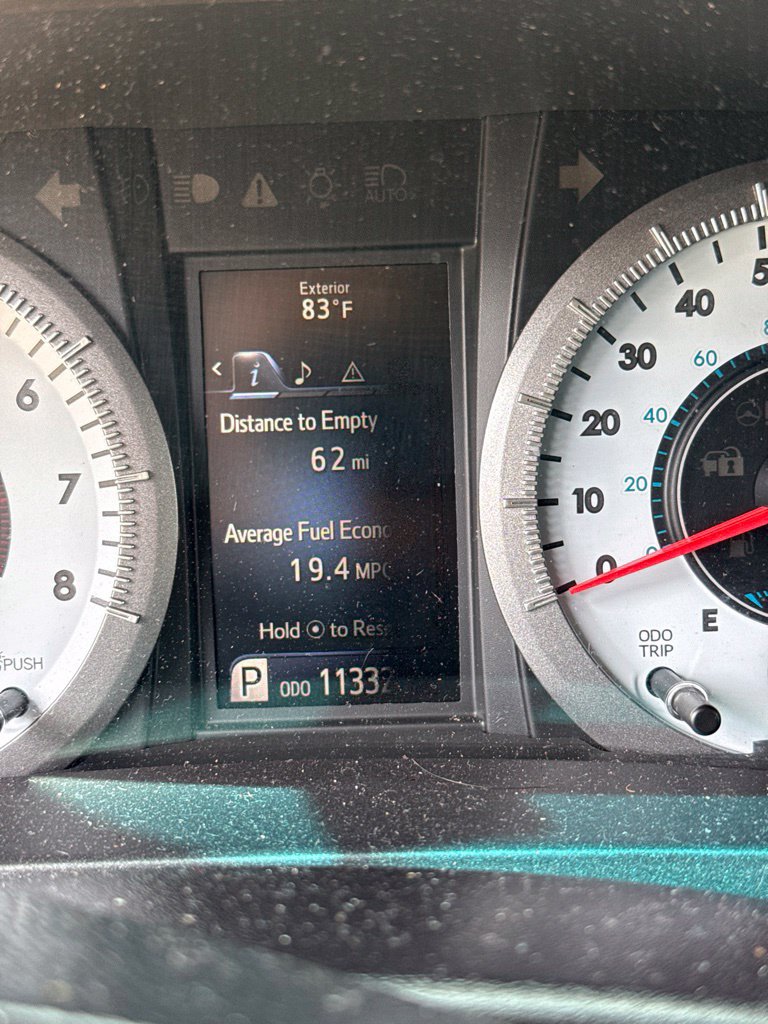 Used 2016 Toyota Sienna SE FWD image 2