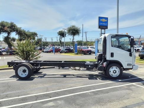 New 2025 Chevrolet Low Cab Forward 5500XG image 3