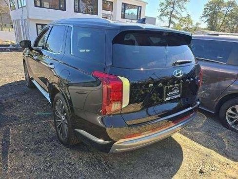 Used 2023 Hyundai Palisade Calligraphy w/ Cargo Package image 2