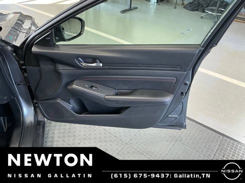 Used 2020 Nissan Altima 2.5 SR w/ Premium Package FWD image 36