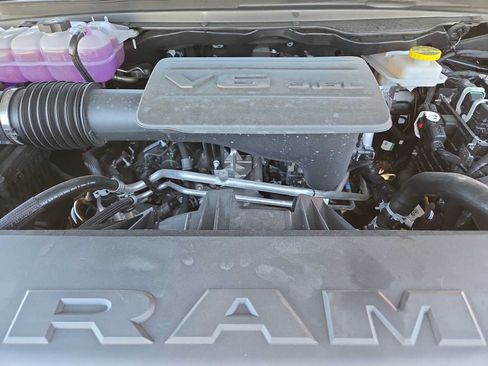 New 2026 RAM 1500 Express AWD/4WD image 17