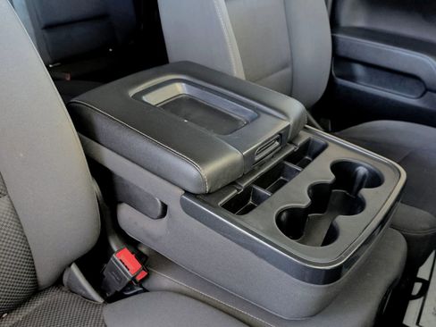 Used 2018 Chevrolet Silverado 1500 LT image 32