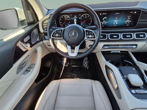 Used 2021 Mercedes-Benz GLS 450 4MATIC image 12