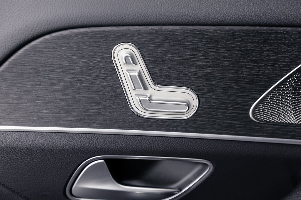 Certified 2026 Mercedes-Benz GLS 450 4MATIC image 28