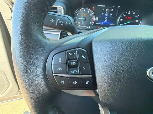 Used 2020 Ford Explorer Limited image 24