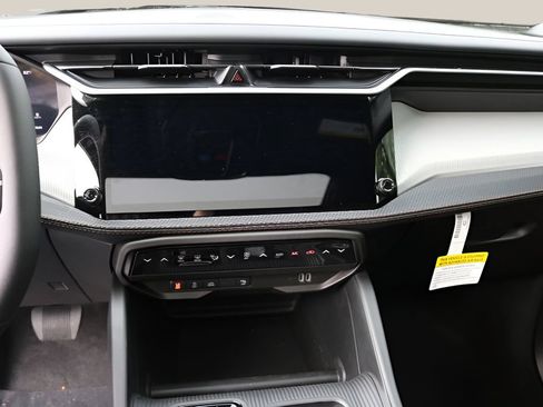 New 2026 Jeep Cherokee Limited AWD/4WD image 23