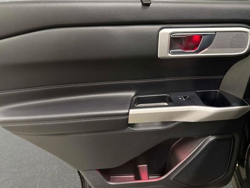 Used 2022 Ford Explorer Limited w/ Hybrid Equipment Group 310A image 11