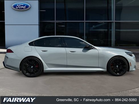 Used 2026 BMW M5 w/ Carbon Package AWD/4WD image 9