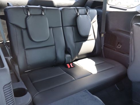 Used 2022 Ford Explorer XLT w/ Equipment Group 202A image 14