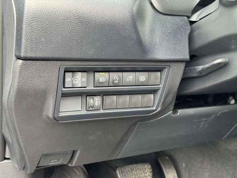 Used 2024 Toyota Tundra SR5 AWD/4WD image 9