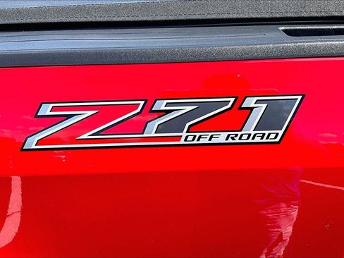 Used 2020 Chevrolet Colorado Z71 AWD/4WD image 9