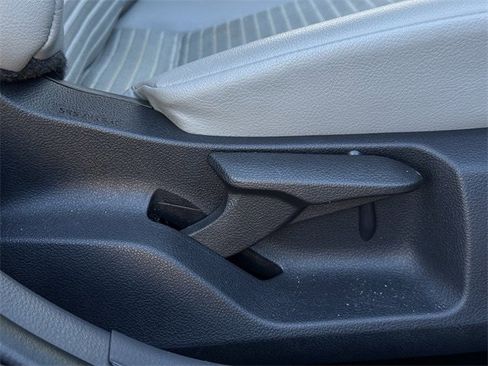 Used 2023 Toyota Camry SE image 28