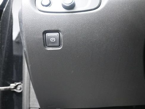 Used 2023 Chevrolet Blazer LT w/ Sound & Technology Package FWD image 13