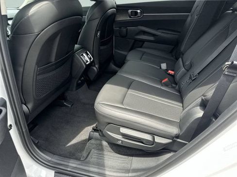 Used 2023 Kia Sorento S w/ Panoramic Sunroof Package FWD image 14