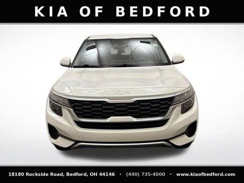 Certified 2023 Kia Seltos LX AWD/4WD image 2