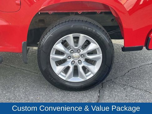 Used 2020 Chevrolet Silverado 1500 Custom w/ Custom Value Package image 11