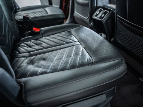 Used 2024 Kia Sorento SX Prestige image 34