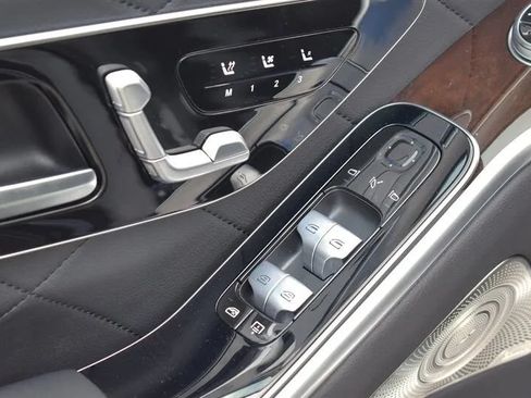 Used 2024 Mercedes-Benz S 500 4MATIC image 19