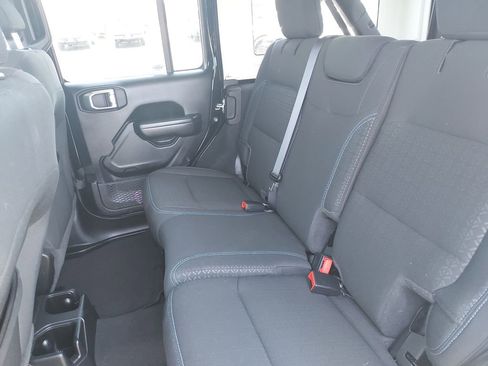 Used 2021 Jeep Wrangler Unlimited Sport AWD/4WD image 27