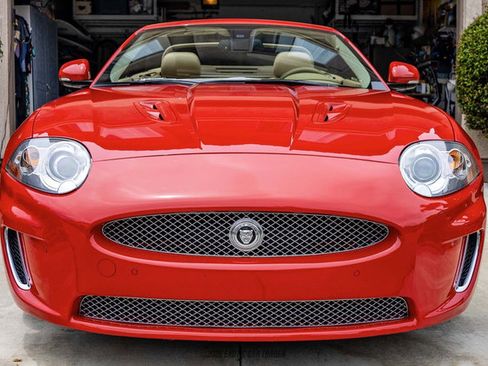 Used 2010 Jaguar XKR R RWD image 13