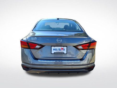 Used 2023 Nissan Altima 2.5 SV FWD image 8