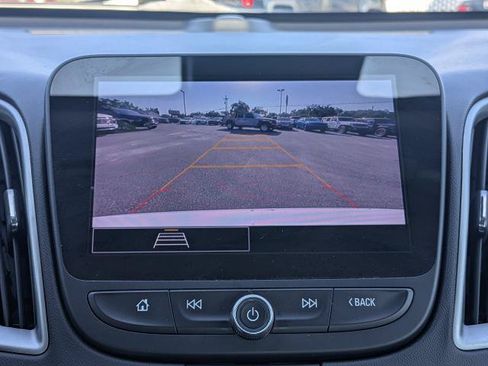 Used 2025 Chevrolet Malibu LT FWD image 18