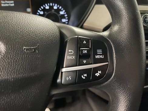 Used 2020 Ford Escape SE image 11