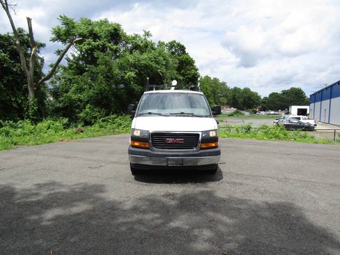 Used 2018 GMC Savana 2500 w/ Driver Convenience Package RWD image 34