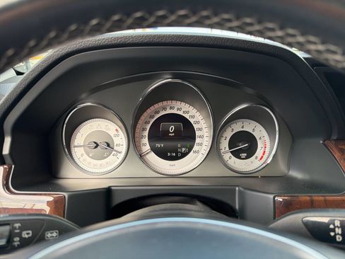 Used 2015 Mercedes-Benz GLK 350 4MATIC image 33
