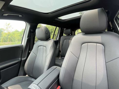 Used 2026 Mercedes-Benz GLB 250 4MATIC image 9