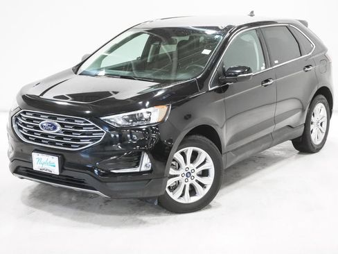 Used 2022 Ford Edge Titanium AWD/4WD image 2