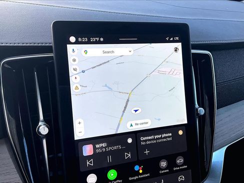 Used 2025 Volvo XC90 T8 Plus image 34