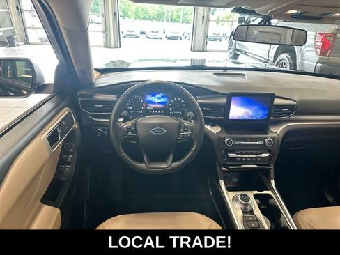 Used 2020 Ford Explorer XLT w/ Equipment Group 202A AWD/4WD image 2