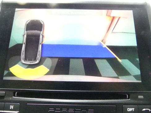 Used 2017 Porsche Cayenne GTS image 13