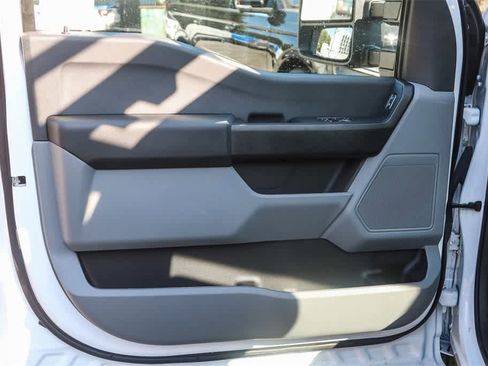 New 2025 Ford F250 XL w/ XL Chrome Package image 28