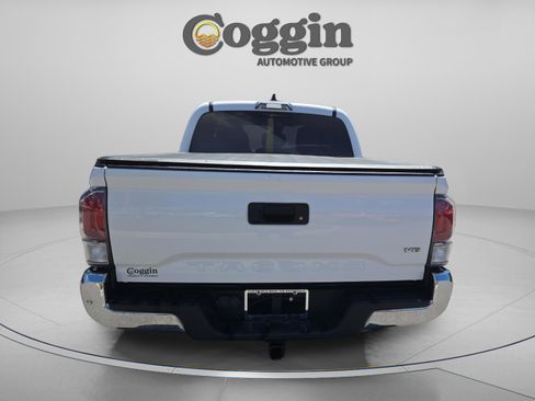 Used 2020 Toyota Tacoma TRD Off-Road RWD image 4