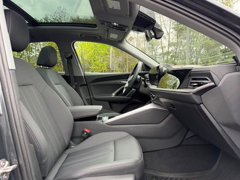 Used 2025 Audi Q5 Premium w/ Convenience Package AWD/4WD image 19
