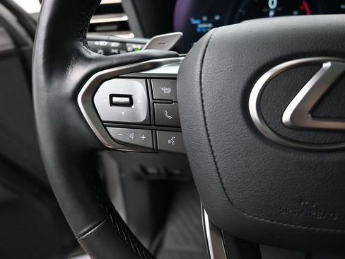 Used 2024 Lexus GX 550 AWD/4WD image 3