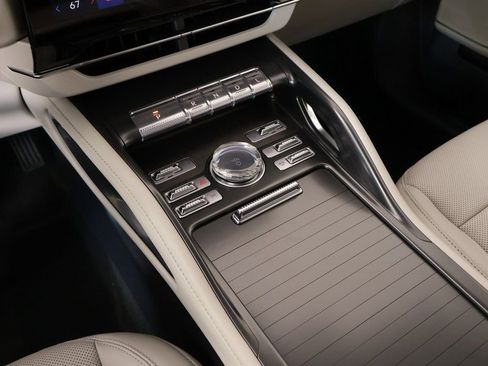 New 2026 Lincoln Nautilus Premier w/ Jet Appearance Package AWD/4WD image 8