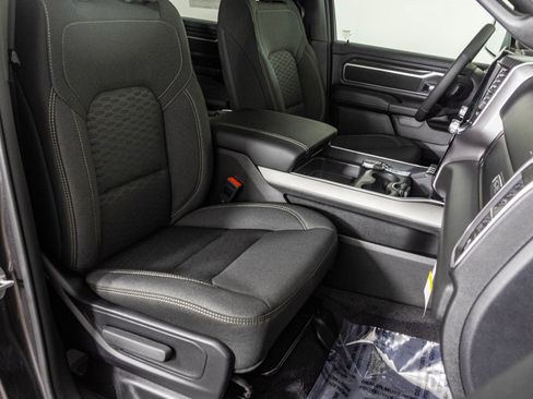 New 2026 RAM 1500 4x4 Crew Cab image 39