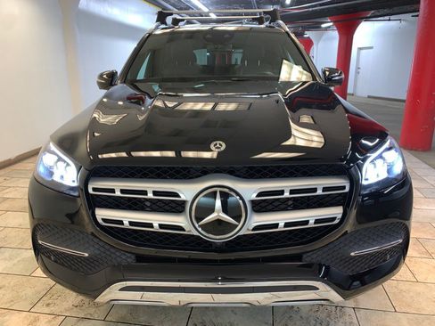 Used 2022 Mercedes-Benz GLS 450 4MATIC image 2