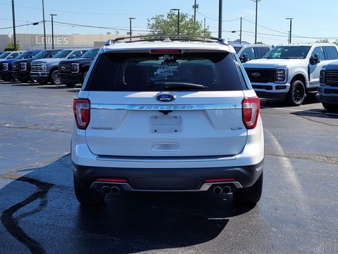 Used 2018 Ford Explorer Platinum AWD/4WD image 5