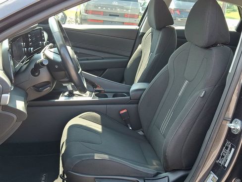 Used 2021 Hyundai Elantra SEL w/ Convenience Package FWD image 15