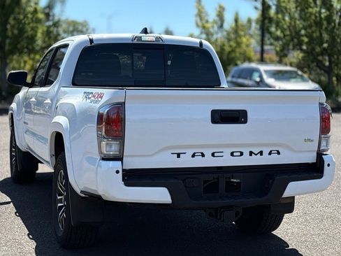 Used 2023 Toyota Tacoma TRD Sport w/ TRD Premium Sport Package AWD/4WD image 3