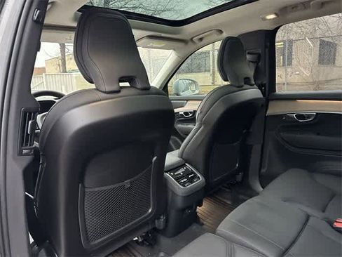 Used 2025 Volvo XC90 B6 Plus w/ Protection Package Premier image 16