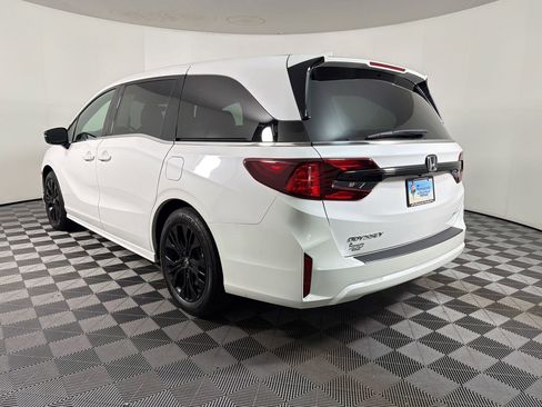 Used 2025 Honda Odyssey Sport-L image 2